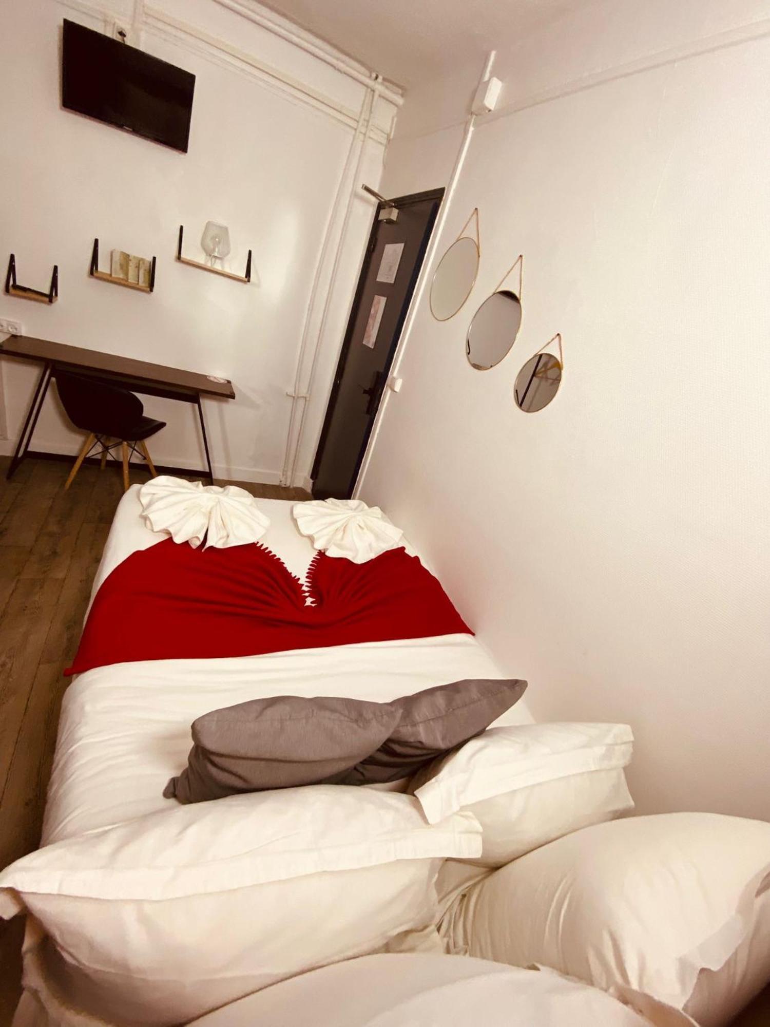 Hotel Louvain Париж Стая снимка
